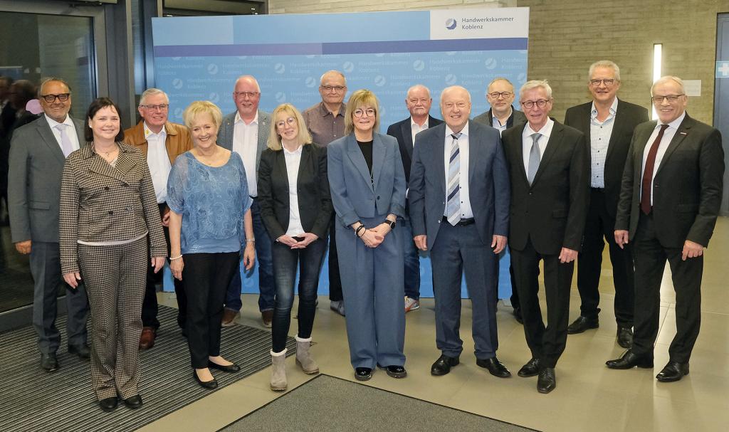 Ehrennadelnhwk03 Geaendert Auf 300 Dpi Foto Jordan 990774